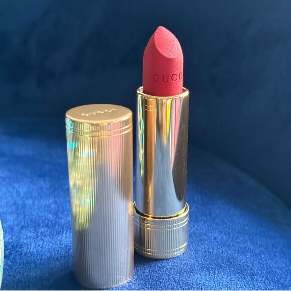 GUCCI Rouge à Lèvres Mat Lipstick - Goldie Red 25 | NEW - Picture 10 of 17